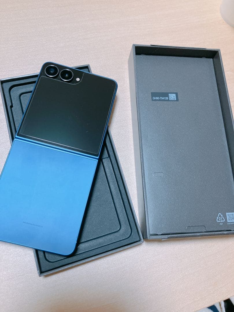 Galaxy Z Flip7 SIMフリー 美品｜使用ほぼなし｜残債なし 国内版