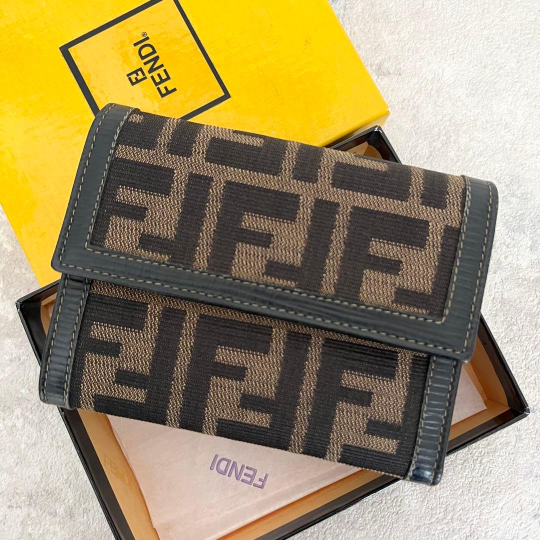 美品✨FENDI ズッカ 二つ折り財布 FF キャンバス レザー ブラウン