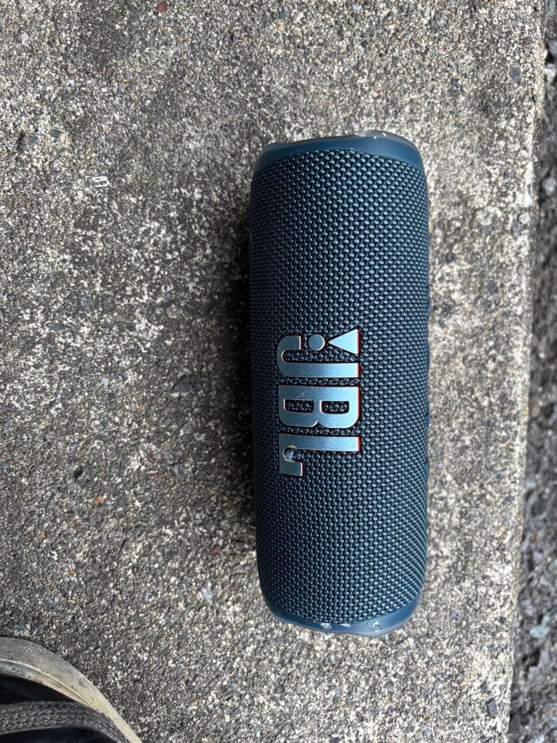 JBL FLIP 6 ワイヤレススピーカー箱付き