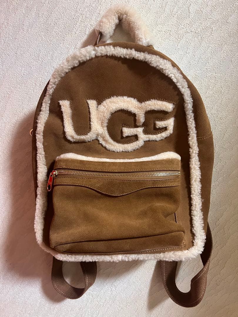 UGG ファー付きブラウンバックパック