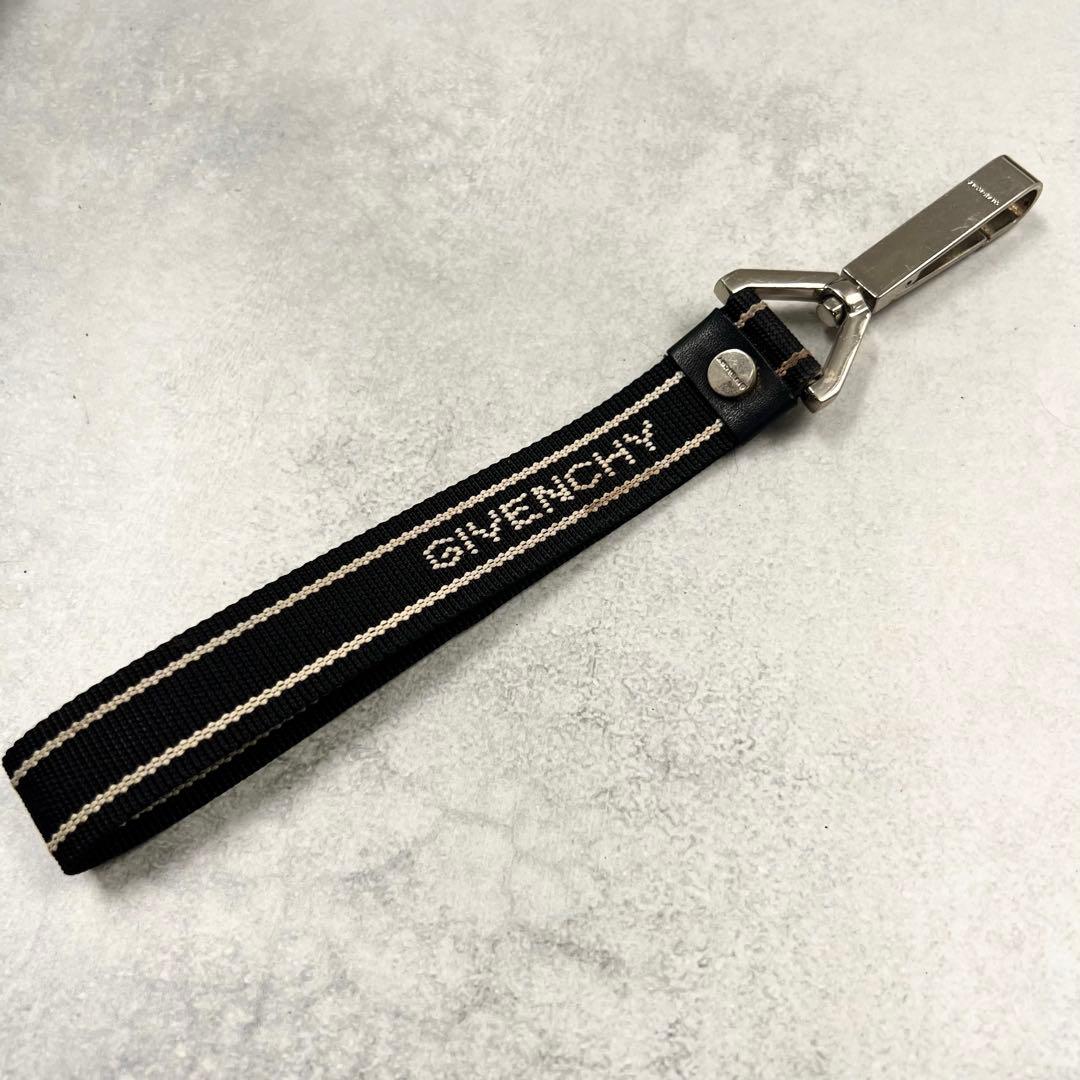 GIVENCHY ラウンドファスナー ブラック メンズ 長財布 8208