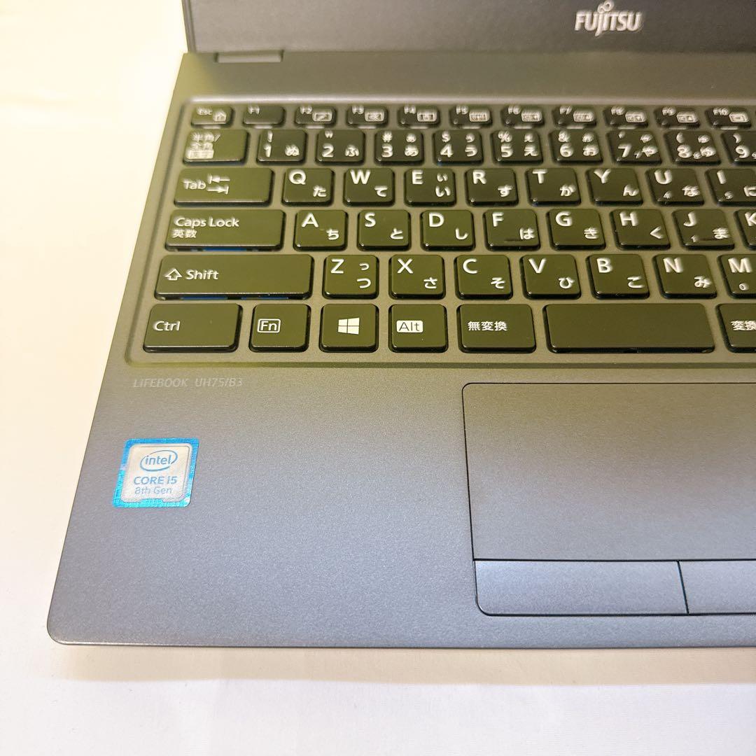 【第8世代】軽量コンパクト・持ち運びに最適・仕事もプライベートもこれ1台で完結