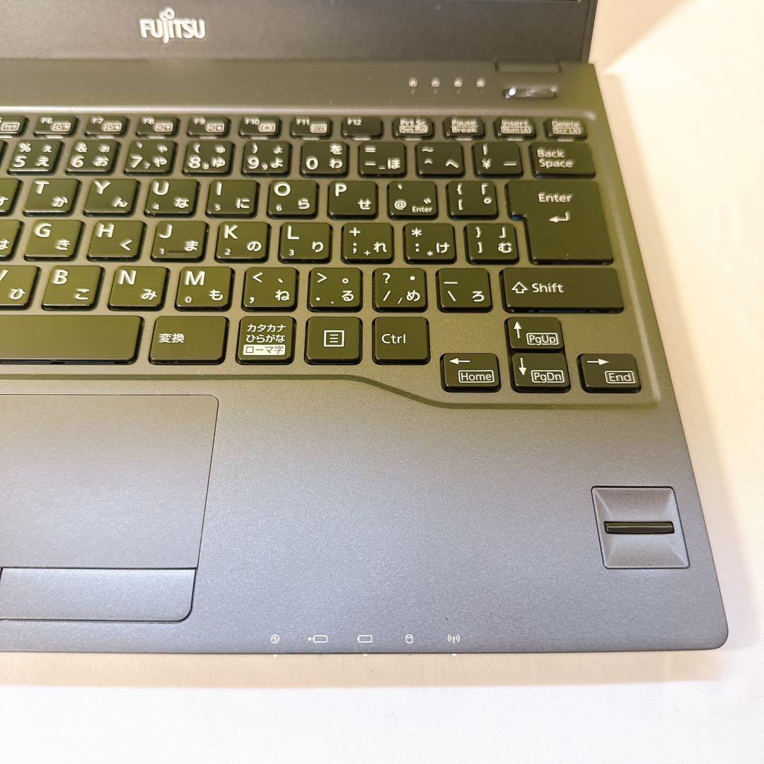 【第8世代】軽量コンパクト・持ち運びに最適・仕事もプライベートもこれ1台で完結