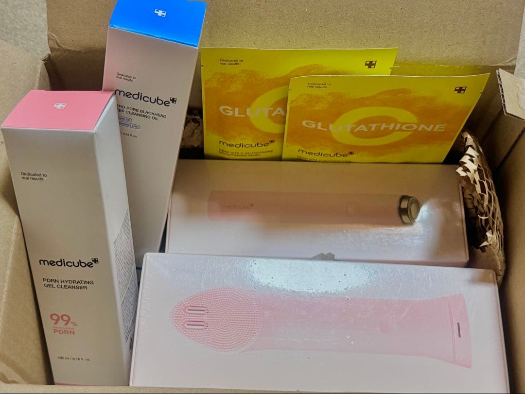 メディキューブ　AGE-R ブースタープロミニプラス / リフトEMSローラー