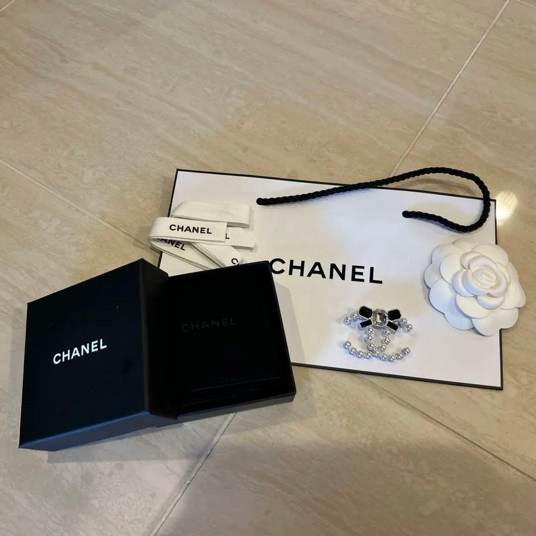 美品　CHANEL ブローチ
