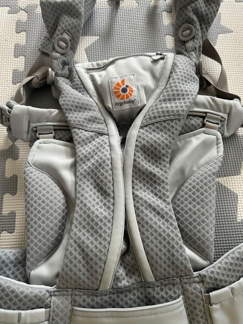 【比較的綺麗です】　エルゴベビー オムニブリーズ　 グレー 抱っこ紐