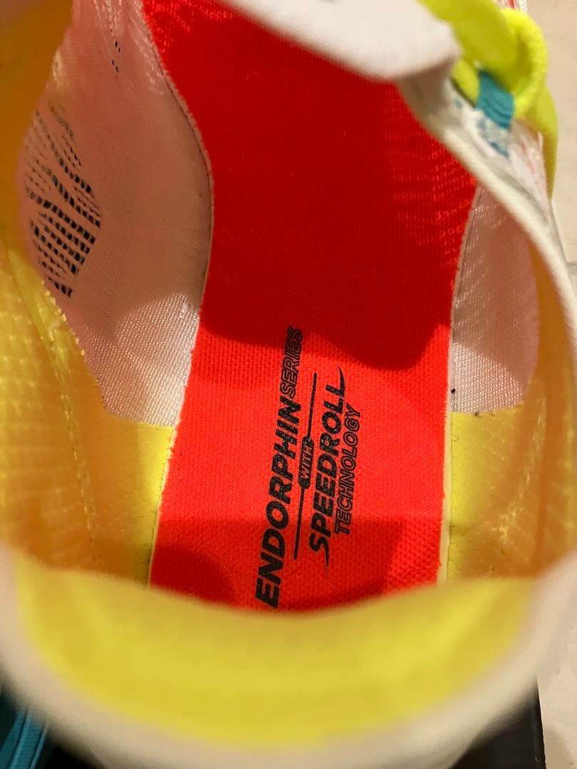 サッカニー エンドルフィン エリート 2 28.0 美品