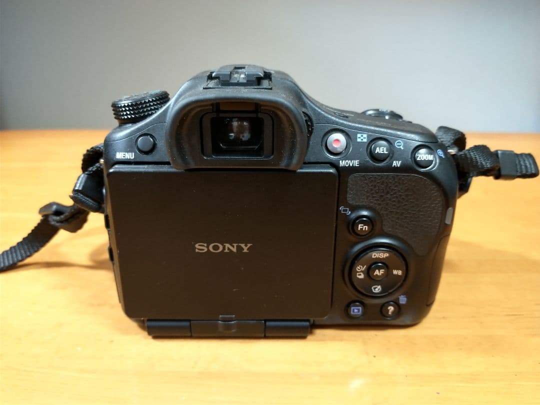 ★再々値下げ 美品★ SONY α57 デジタル一眼レフカメラ 本体とレンズ付き