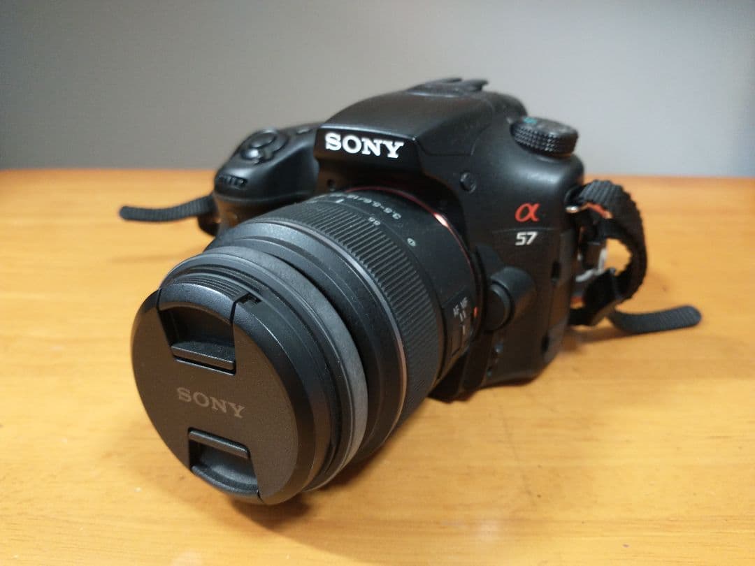 ★再々値下げ 美品★ SONY α57 デジタル一眼レフカメラ 本体とレンズ付き