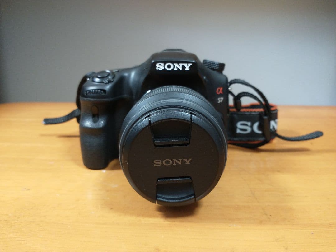 ★再々値下げ 美品★ SONY α57 デジタル一眼レフカメラ 本体とレンズ付き