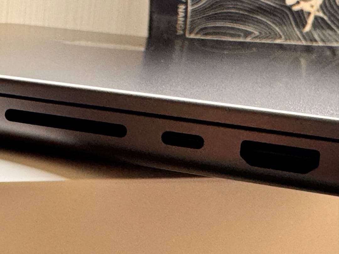 m MacBook Pro 14インチ M4 24GB 512GB