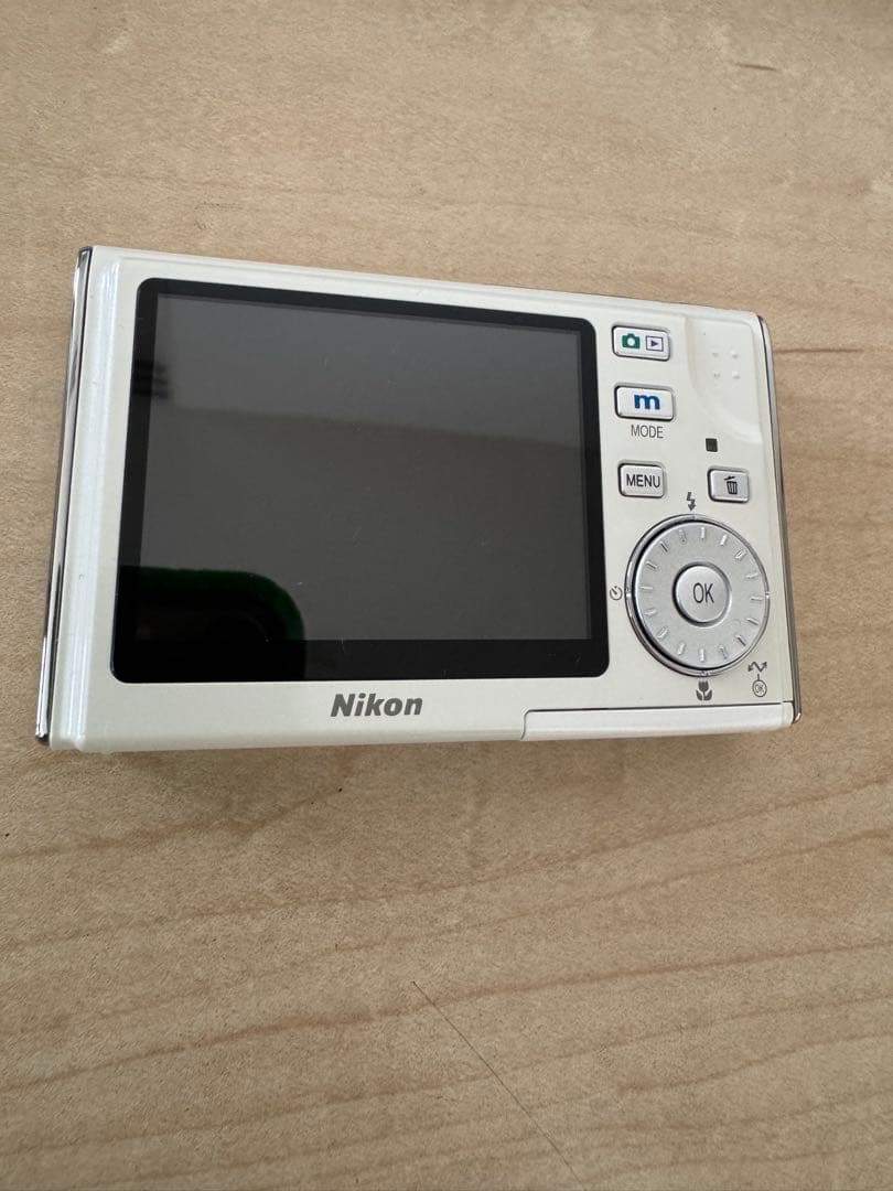 Nikon COOLPIX S5 6.0メガピクセル