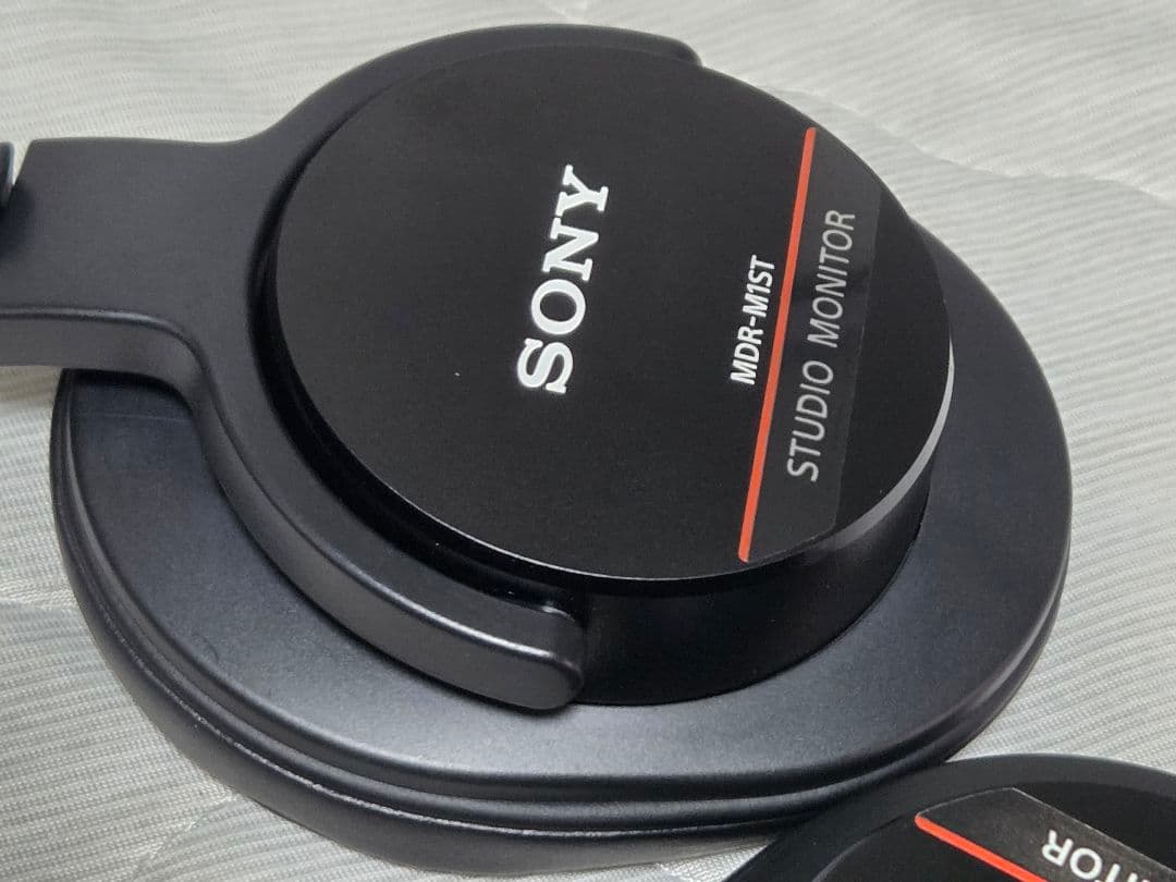SONY　MDR-M1ST