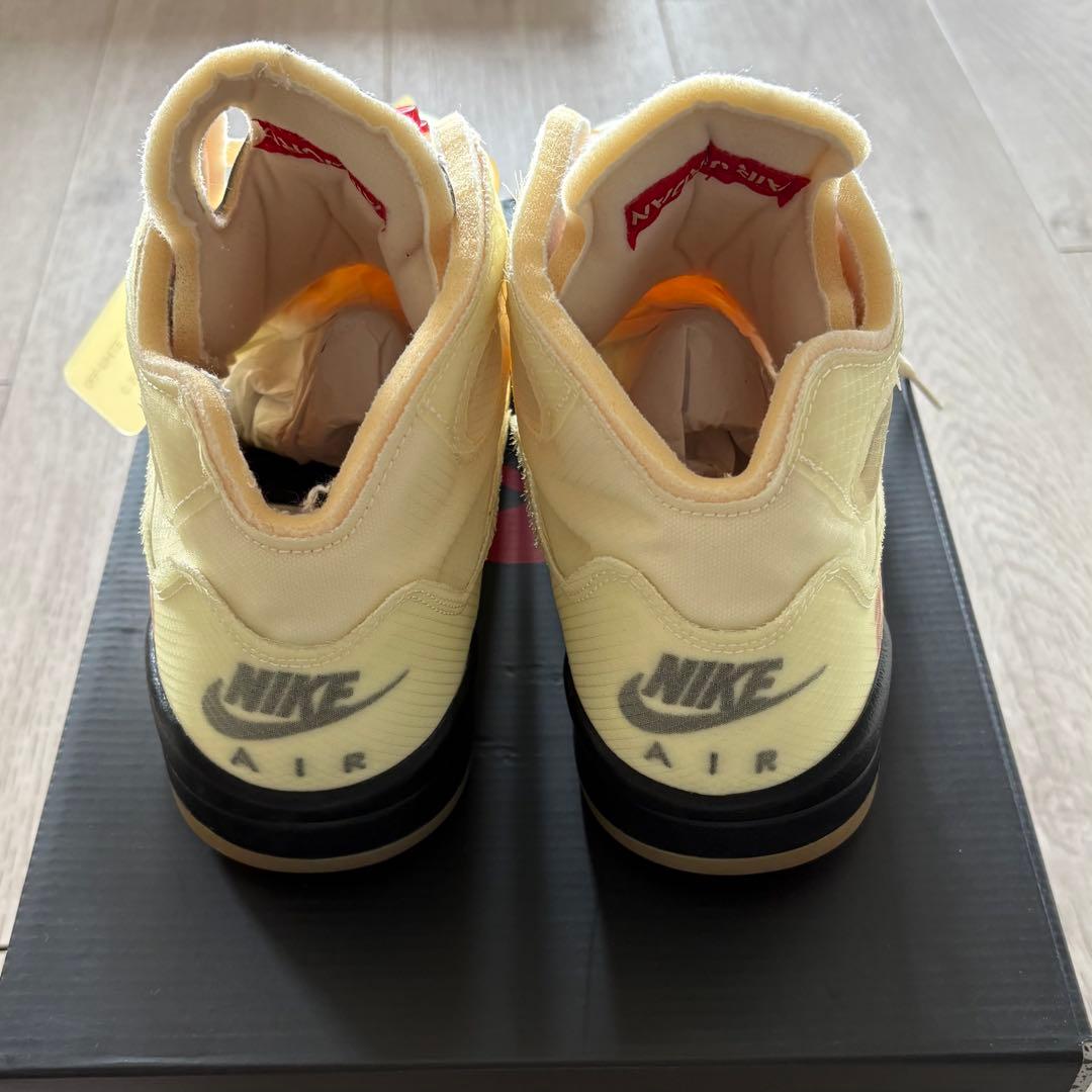 靴 OFF-WHITE NIKE AIR JORDAN 5 SAIL