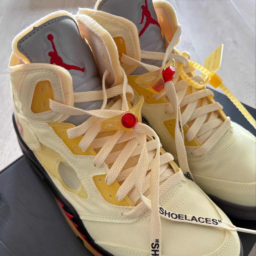 靴 OFF-WHITE NIKE AIR JORDAN 5 SAIL