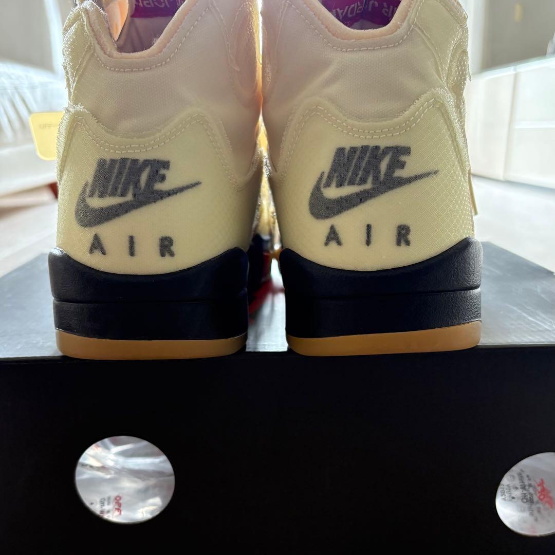 靴 OFF-WHITE NIKE AIR JORDAN 5 SAIL