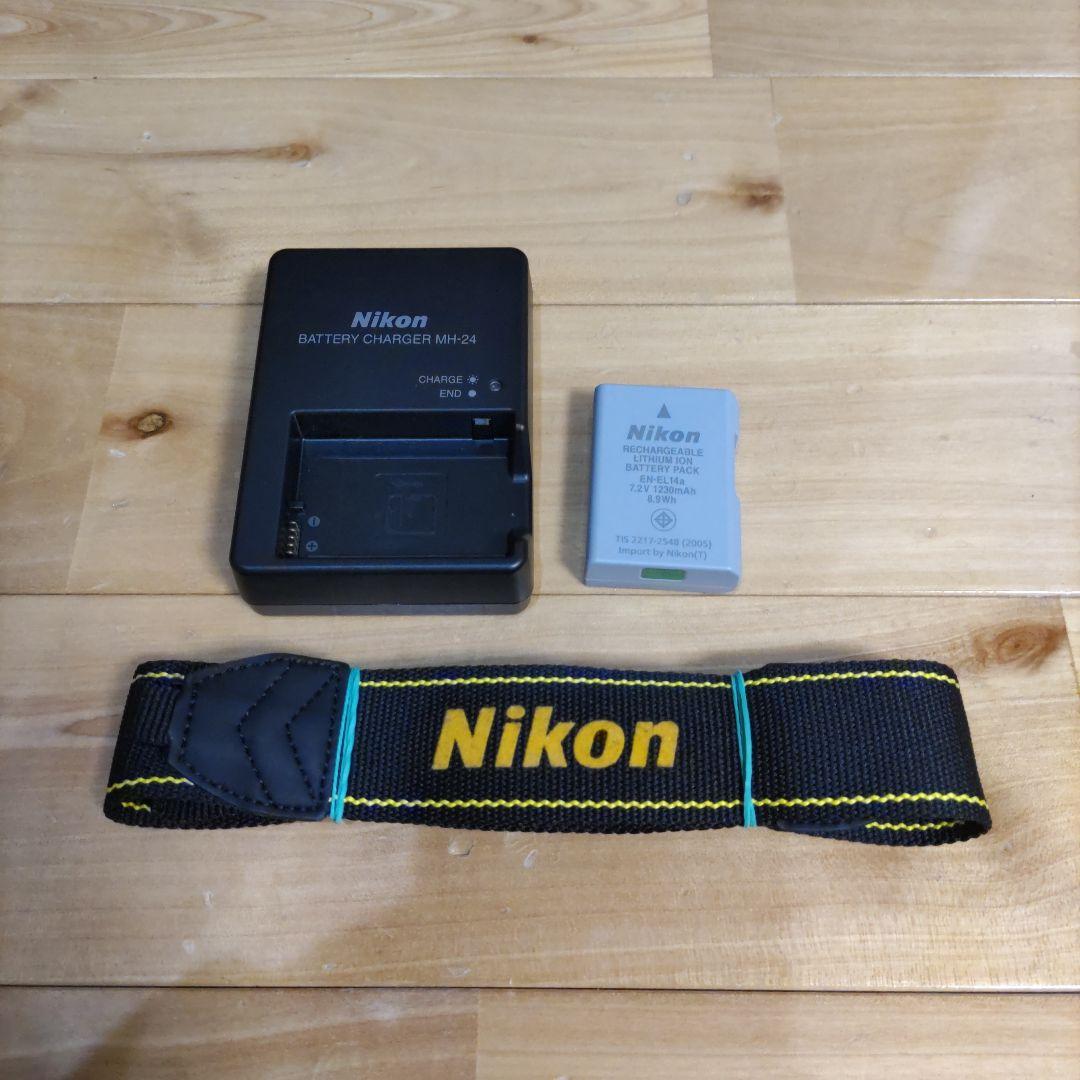 ニコン　D5600　ダブルズームキット　②