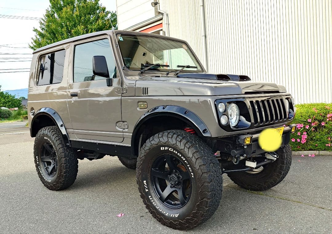 ジムニー JA22 リビルトエンジン新　全塗装新　リフトアップ　検 2年　5MT