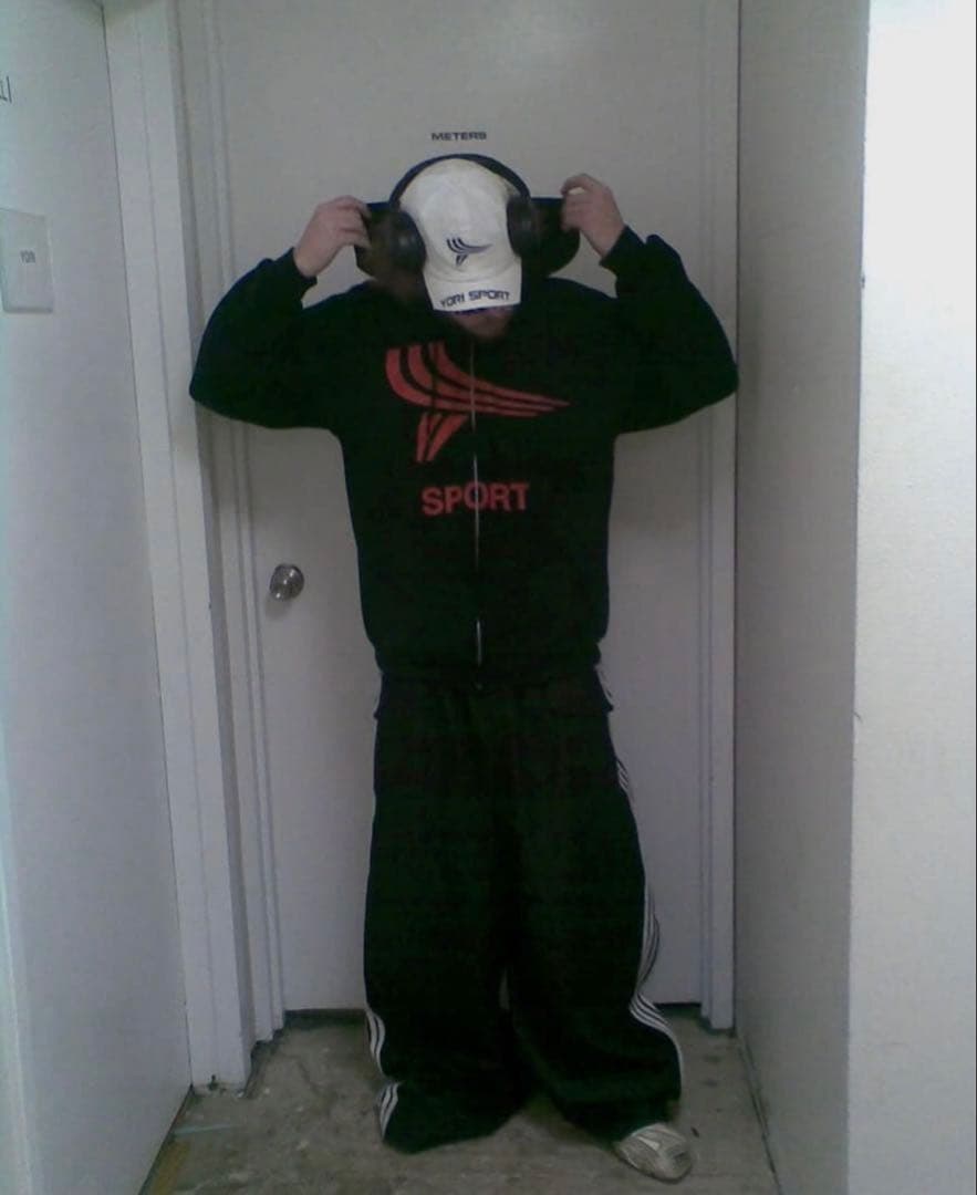 YORI SPORT ロゴジップパーカー Sサイズ