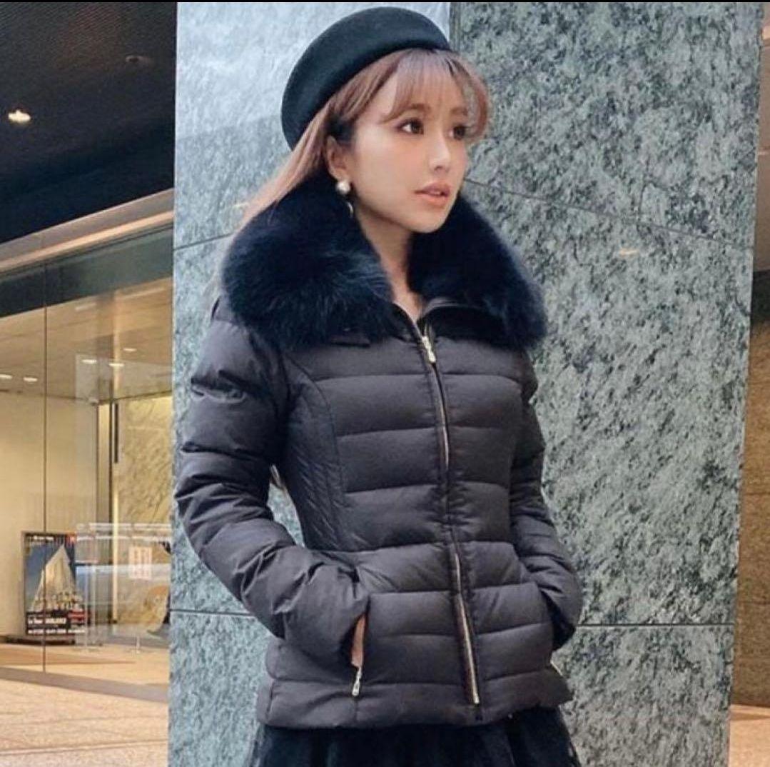 buuchan。 ペプラムショートダウンファー付きブラックダウン