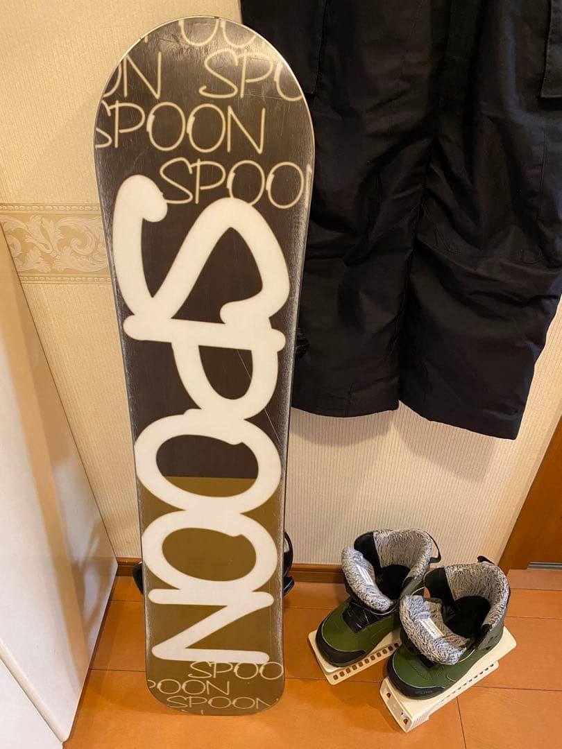 ジュニアスプーンスノーボード3点セット　ボード120㎝　ブーツ22.0-23.0