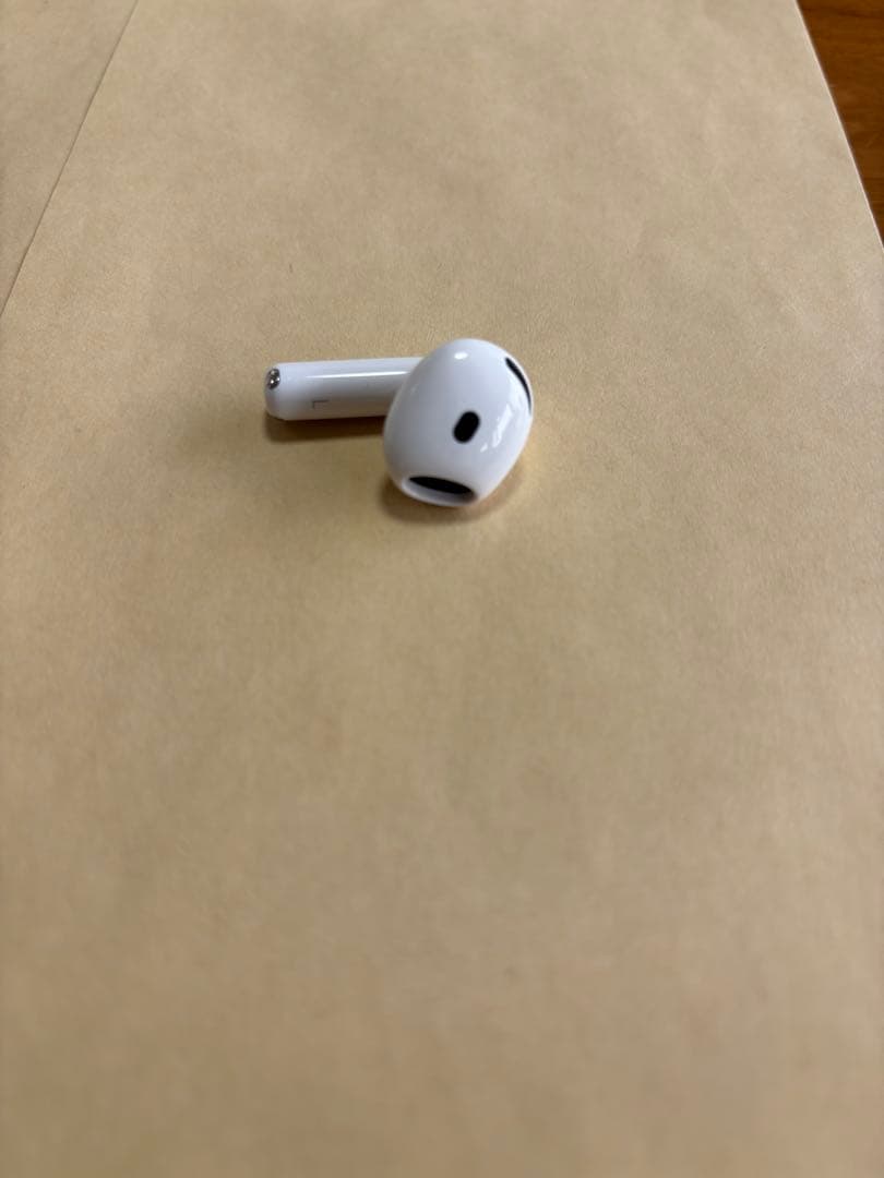 【中古】AirPods（第4世代）　ノイキャン付き