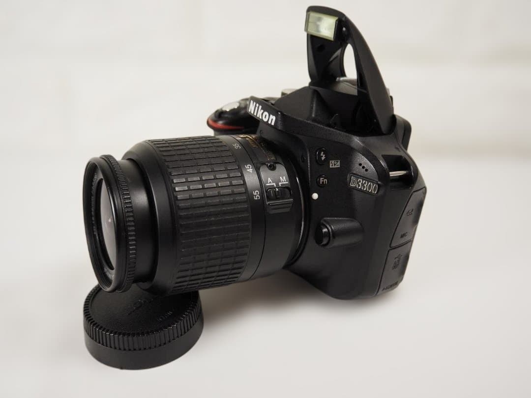 Nikon 一眼レフカメラ　D3300　レンズキット