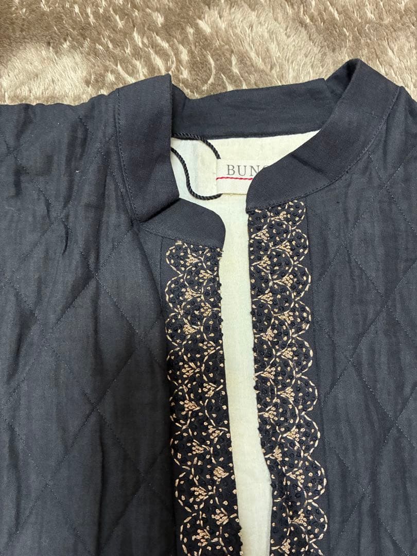 BUNON 刺繍の素敵なキルティングコート（黒）