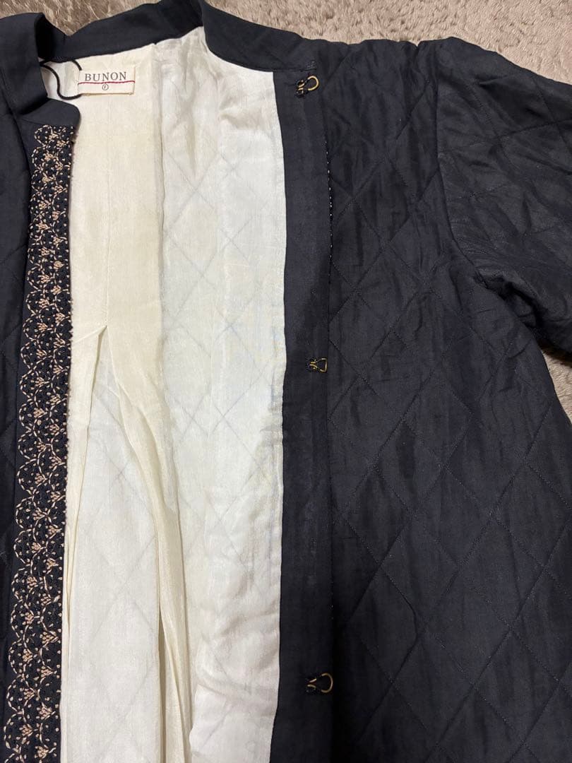 BUNON 刺繍の素敵なキルティングコート（黒）