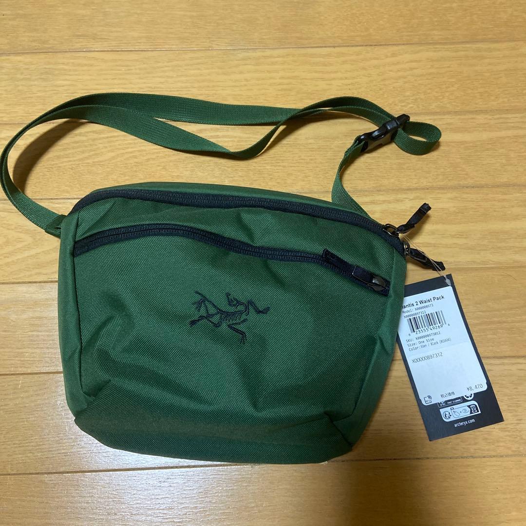 ARC'TERYX ボディバッグ グリーン