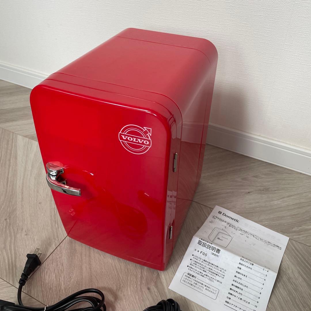 VOLVO ボルボ　ノベルティ　2電源式小型温冷庫　Dometic F05