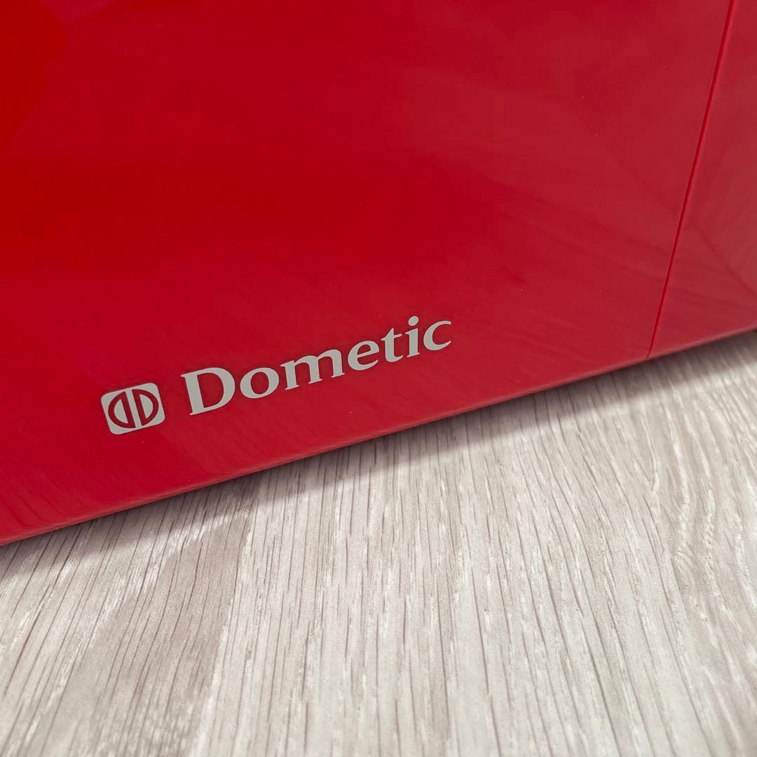 VOLVO ボルボ　ノベルティ　2電源式小型温冷庫　Dometic F05