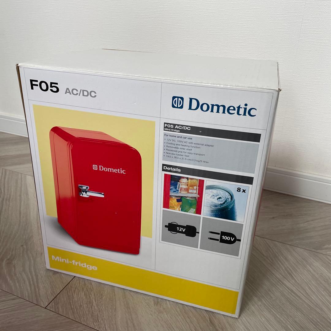 VOLVO ボルボ　ノベルティ　2電源式小型温冷庫　Dometic F05