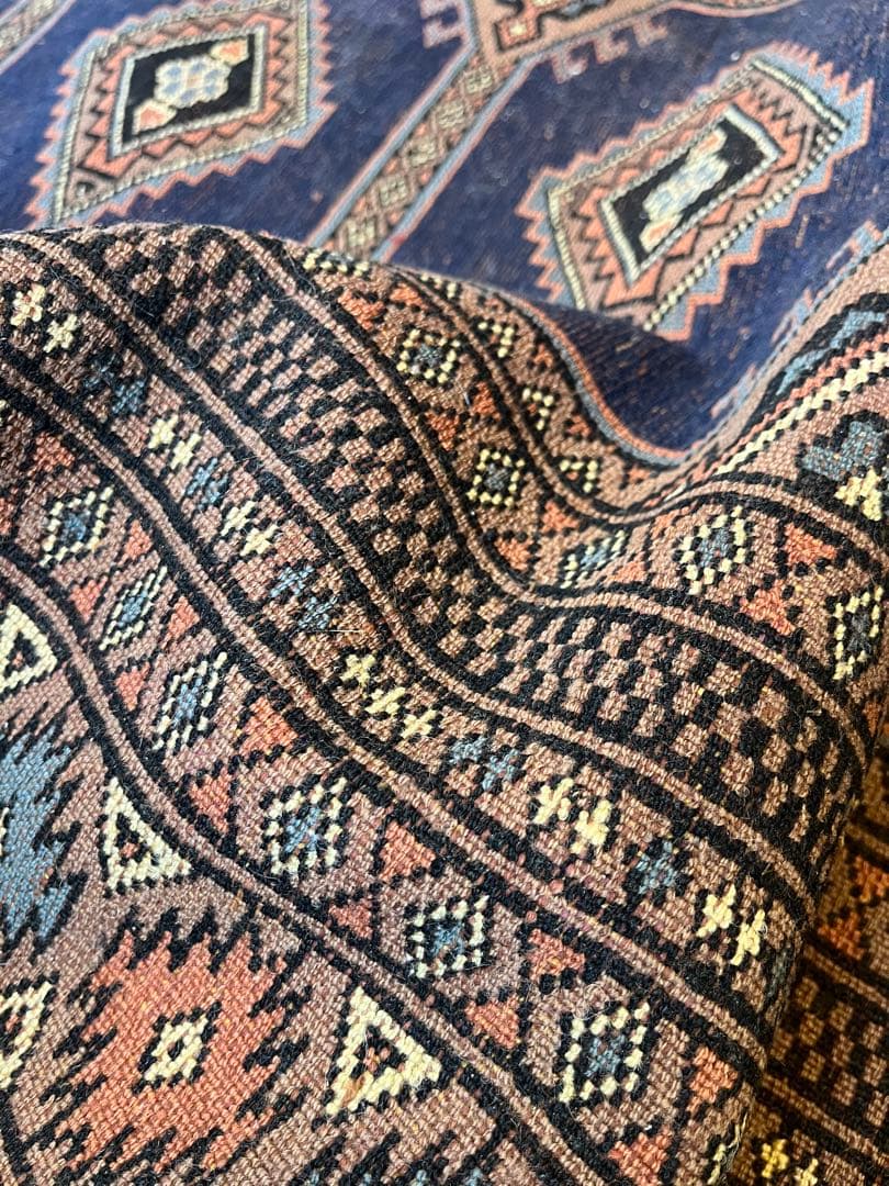 パキスタン絨毯　大判　約280センチ×188センチ　ウール　手織り