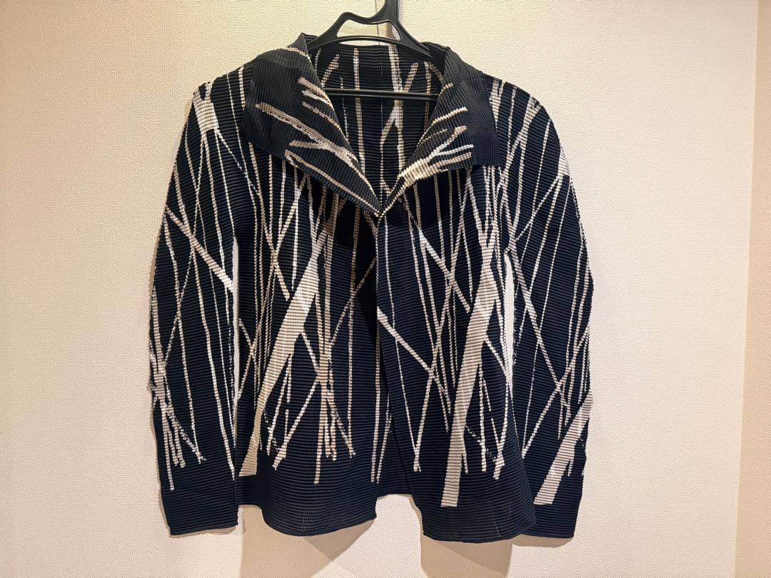 イッセイミヤケme プリーツ加工　ジャケット