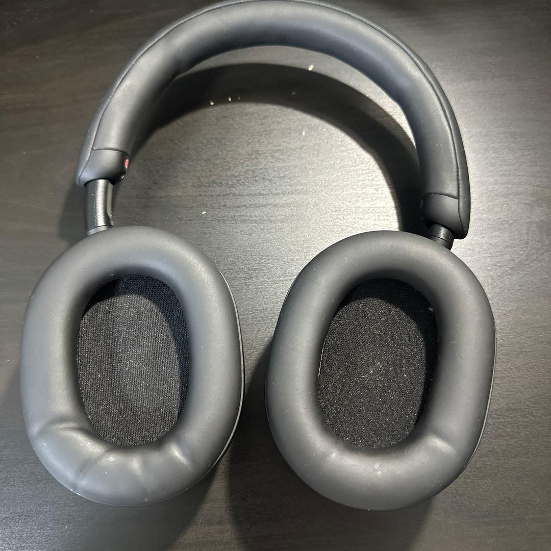 ソニー　ワイヤレスヘッドホン　WH-1000XM5