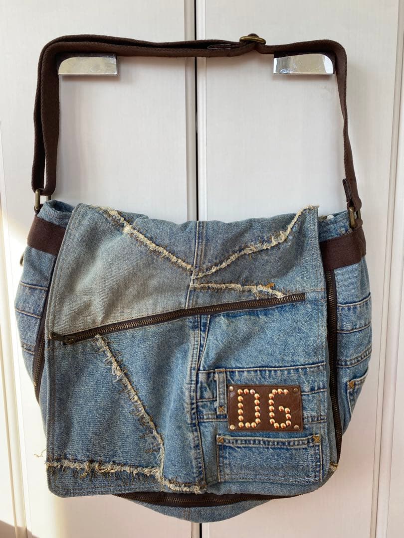 DOLCE&GABBANAデニムバッグ スタッズ付き