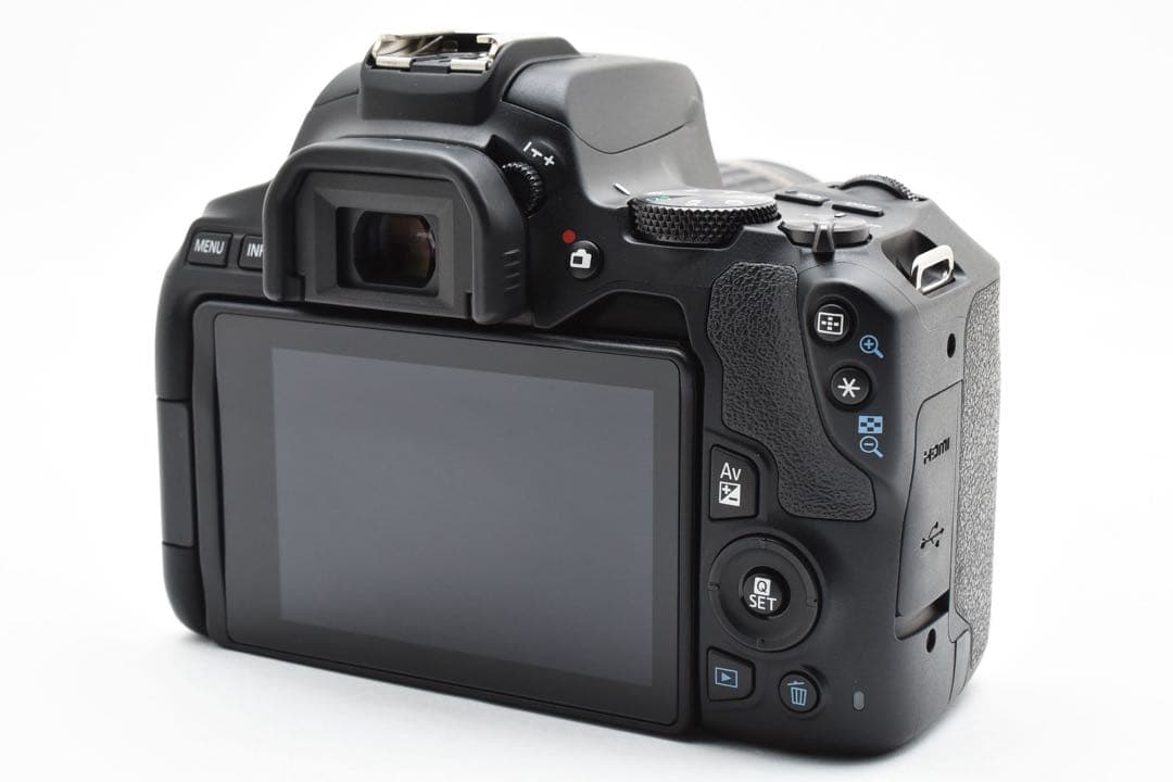 デジタル一眼レフカメラCANON EOS Kiss X10標準レンズセット