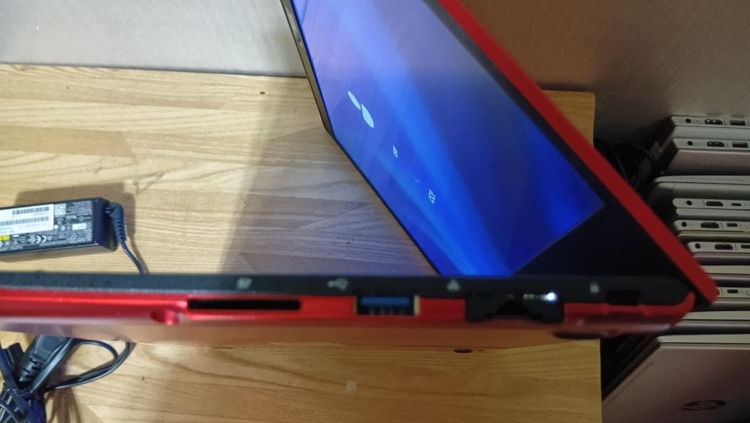 Fujitsu LifeBook UH75/C3 7世代i3