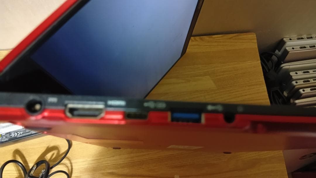 Fujitsu LifeBook UH75/C3 7世代i3