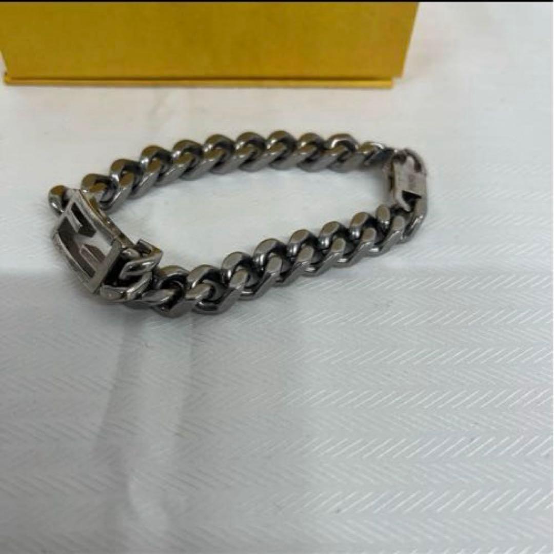 FENDI バゲットブレスレット ［目黒蓮さん着用］