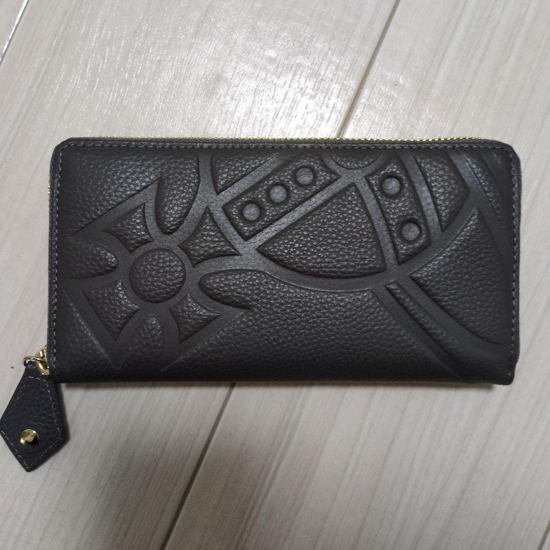 ヴィヴィアンウエストウッド 長財布
