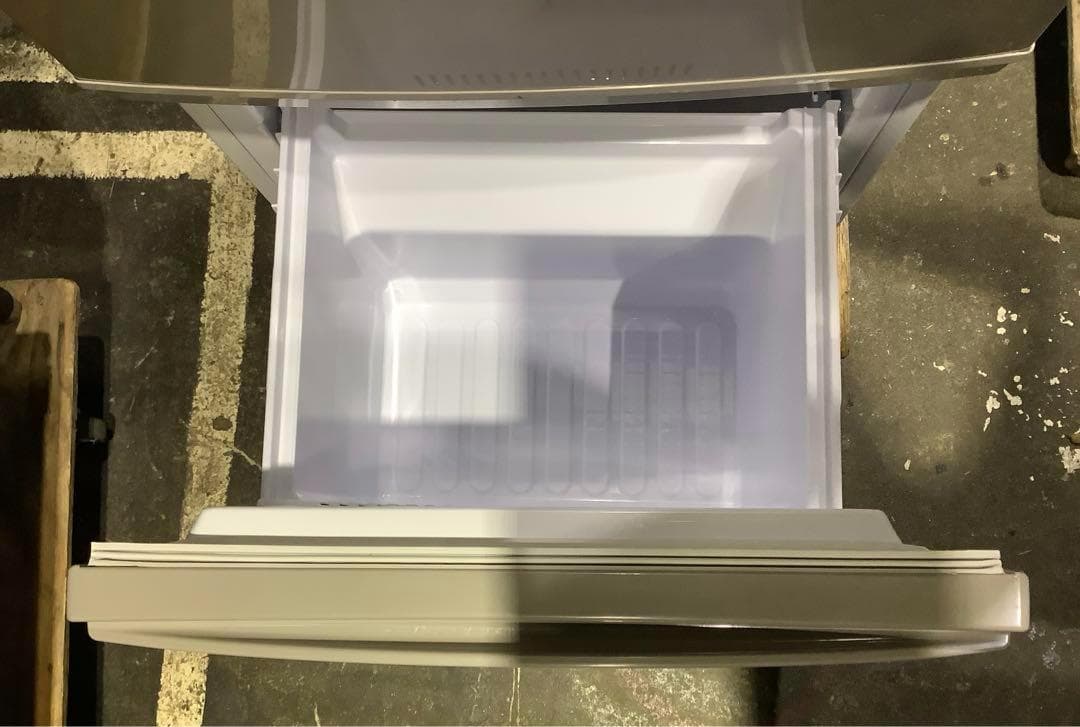 格安⭐︎梱包手抜き シャープ 冷蔵庫 SJ-C14E-N 137L19年製