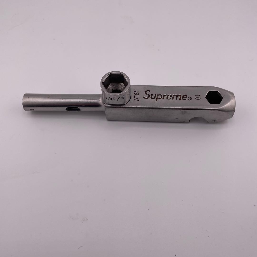 Supreme スケートボード　ツール　パイプ