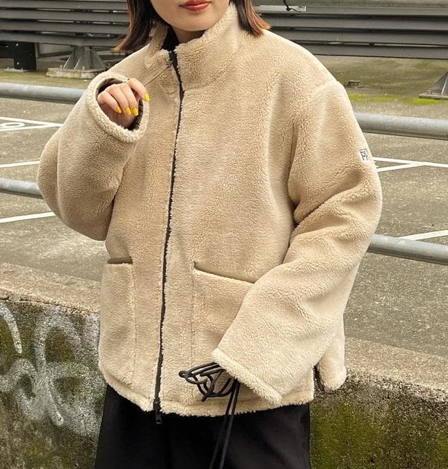 新品【TAION×fredy emue】ダウンジャケット 38 ベージュ　カーキ