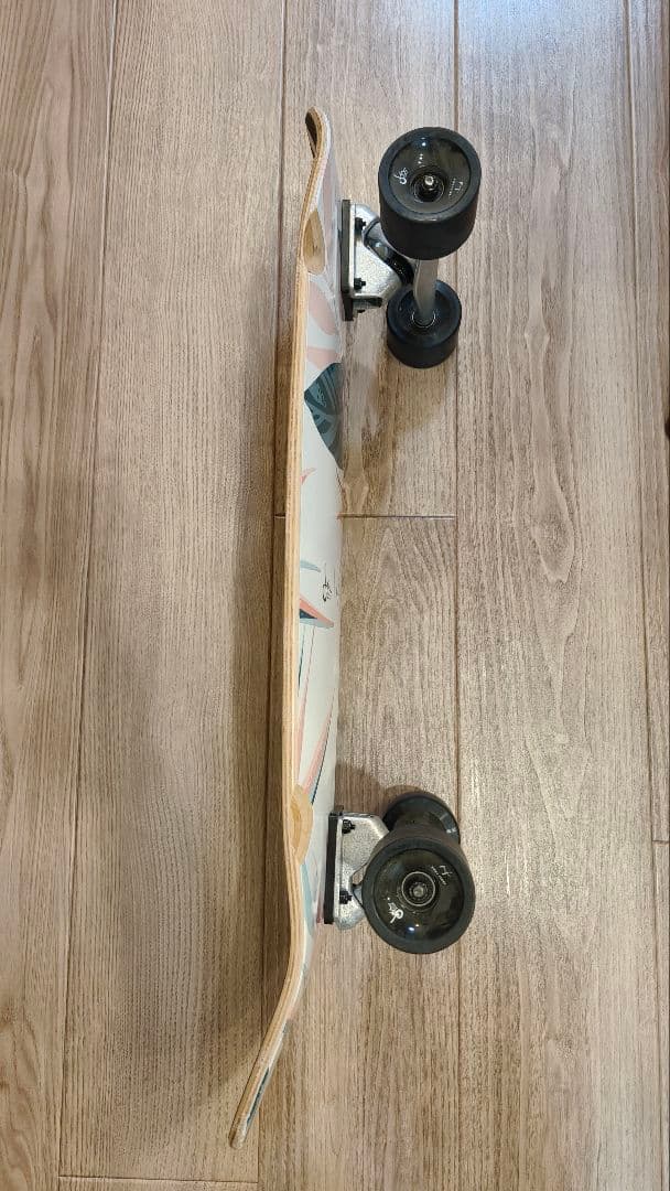 サーフスケートボード　 リッカ × ジェシカ・ミユキ　コラボレーションモデル