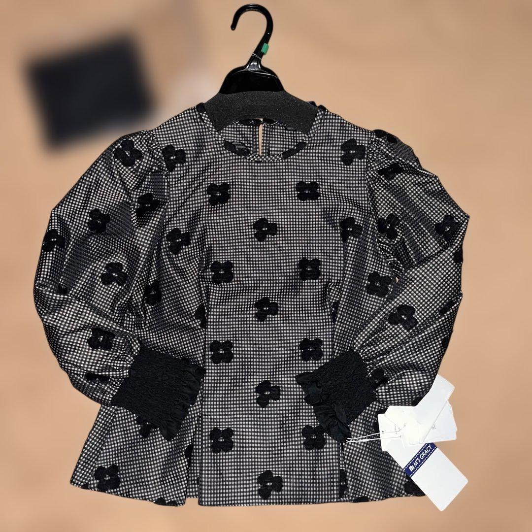 エムズグレイシー ブラウス お花 38サイズ 新品