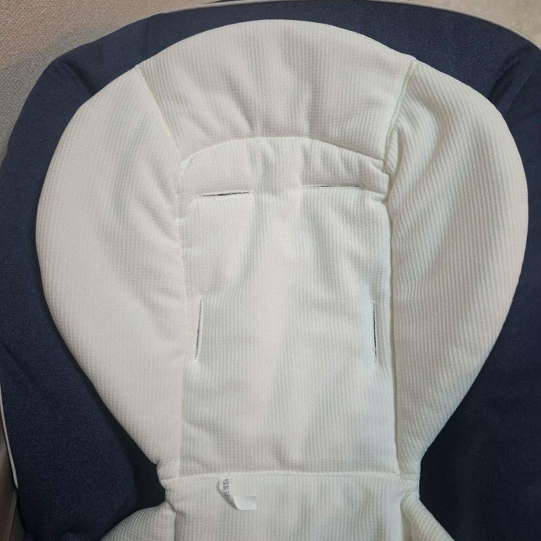 【美品】コンビ ネムリラ 4キャス 手動 ハイローチェア