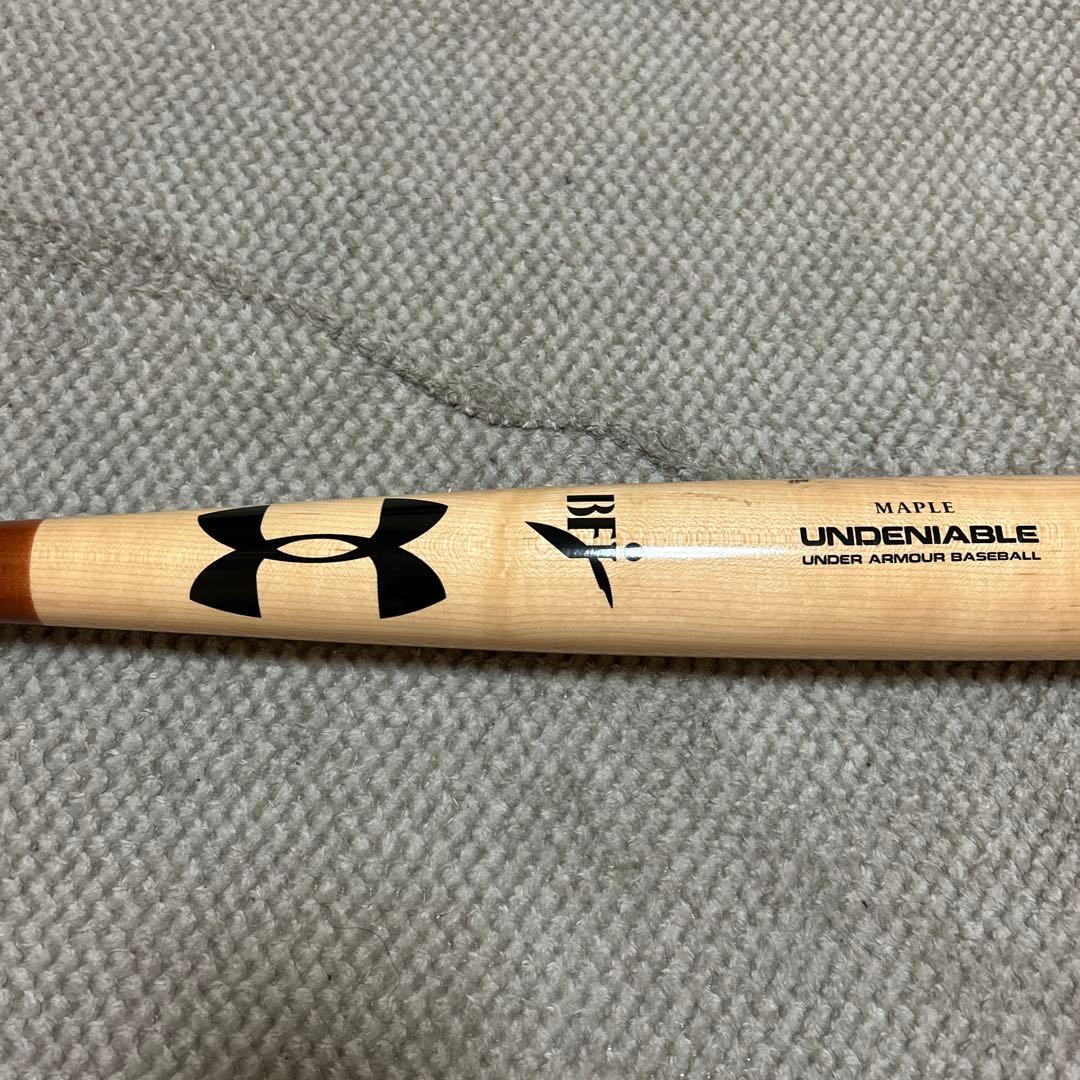 アンダーアーマー　硬式木製バット　メイプル　松田型
