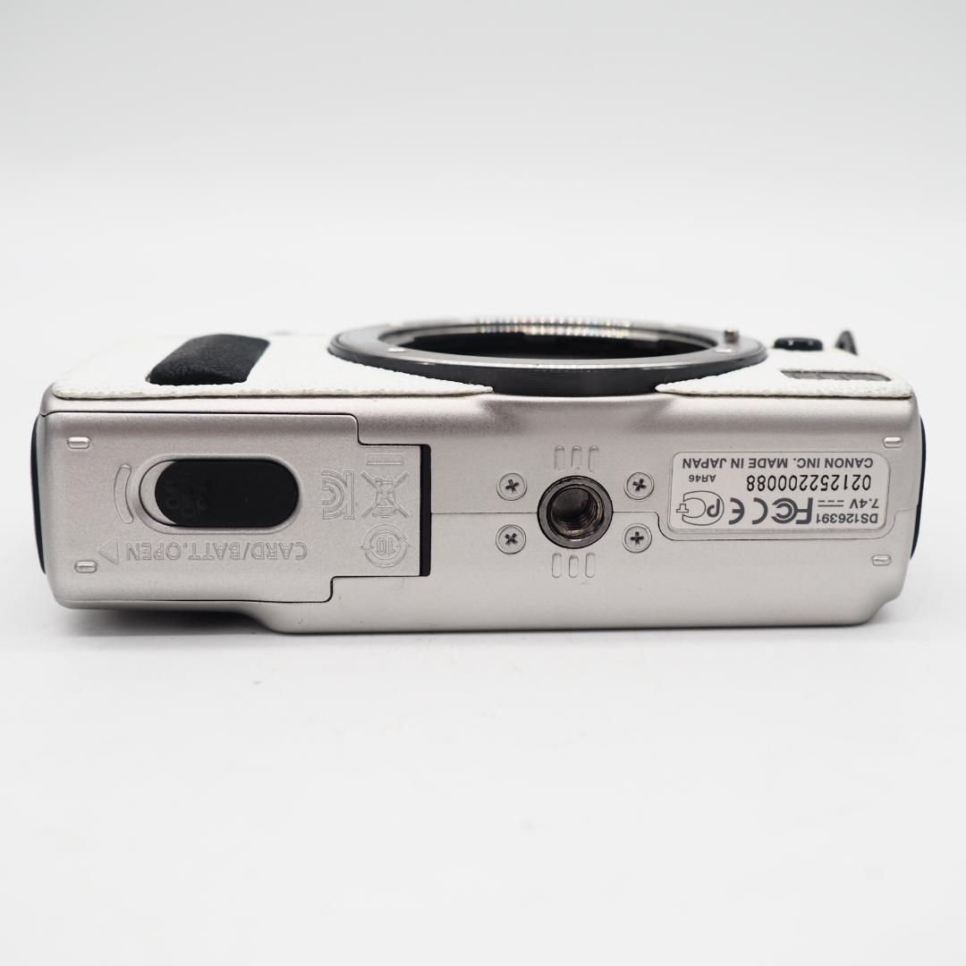 Canon ミラーレス一眼カメラ EOS M ボディ